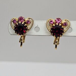 Vintage Pink Red Rhinestone Open Work‎ Textured Gold Tone Rope Clip On Earrings